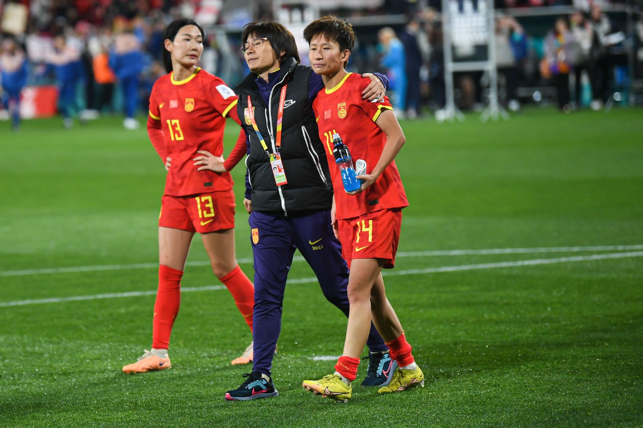 国际女子足球赛中，中国队再次获得好成绩